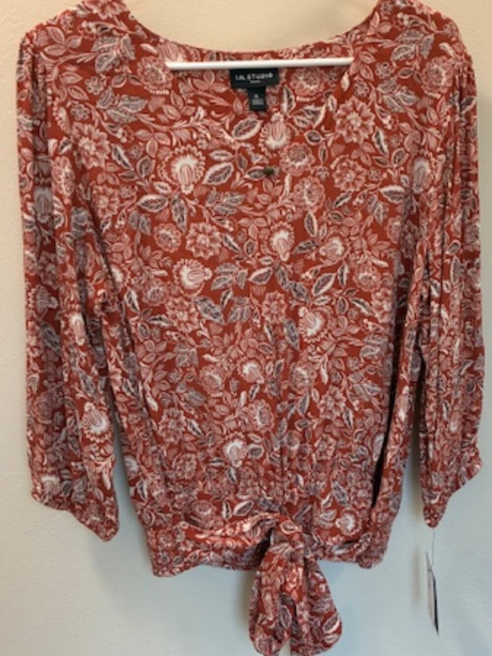 I.N. Studio ladies long sleeve blouse, red with prints, waste elastic and tie